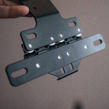 Load image into Gallery viewer, Locking Shim