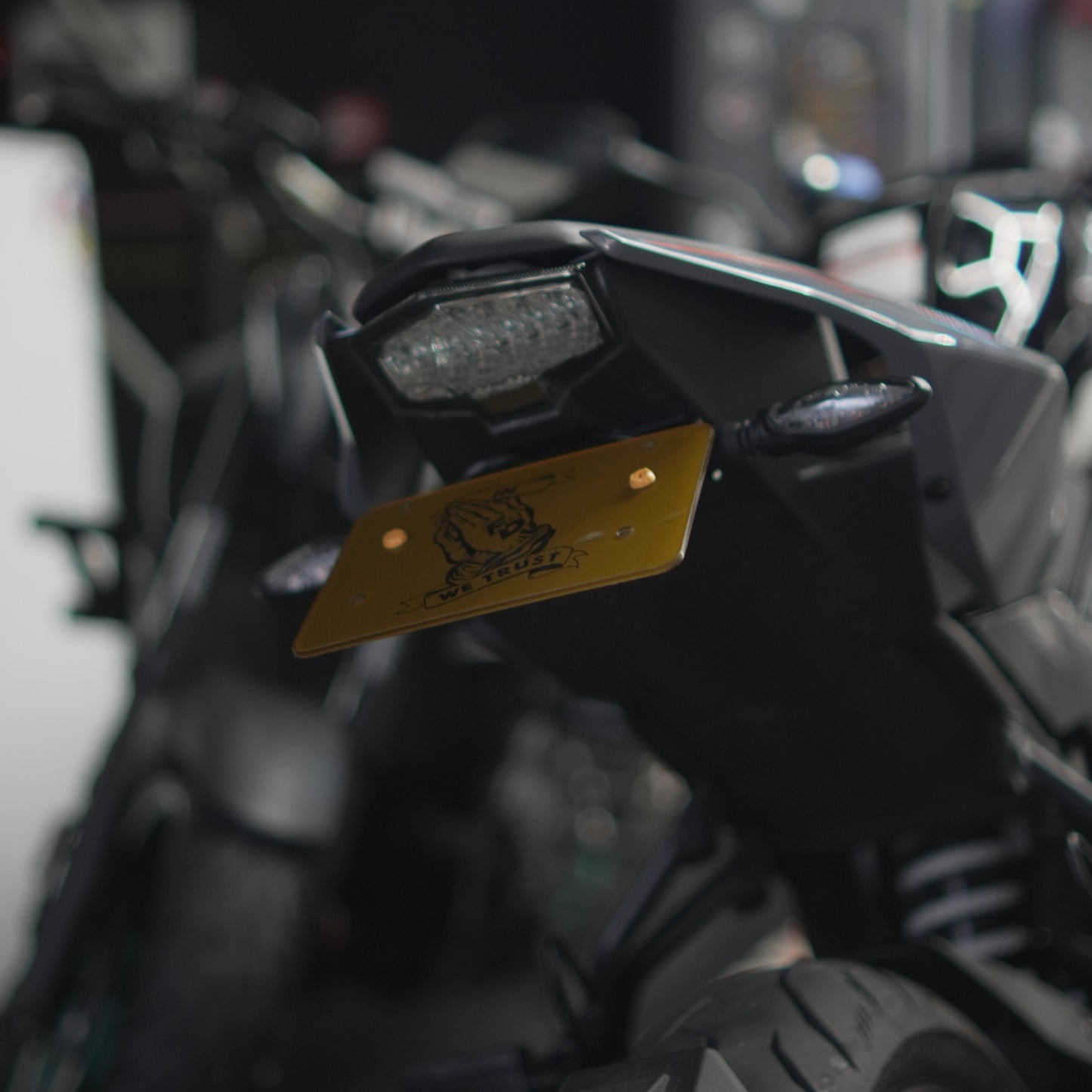 CF Moto 300 NK