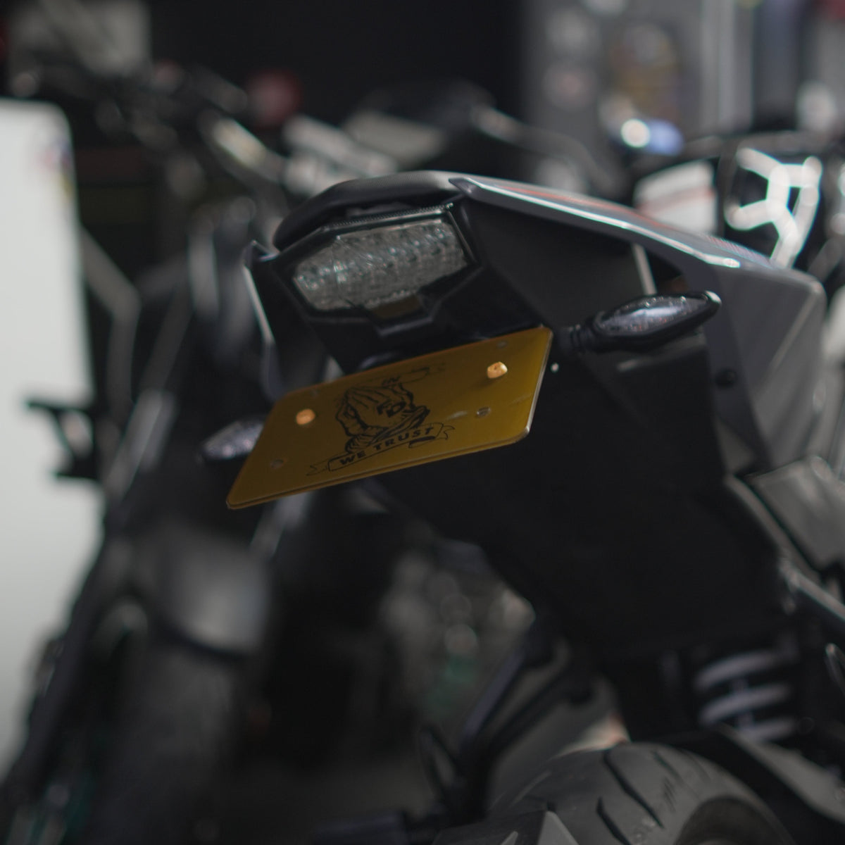 CF Moto 300 NK