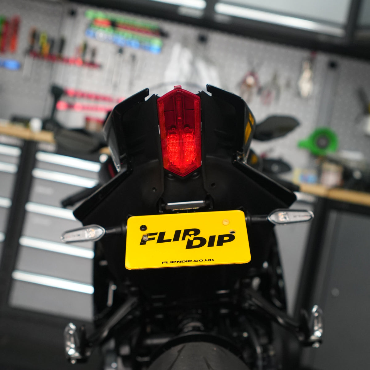 Yamaha R9