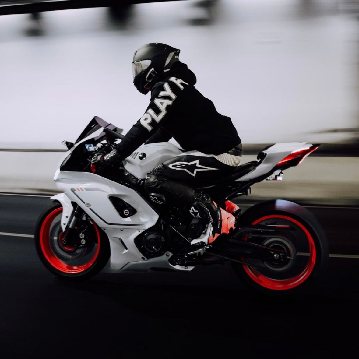 Yamaha R7 Modify Riding Position Yamaha R7 Adjustable Flip Plate Tail Tidy - Flip N Dip