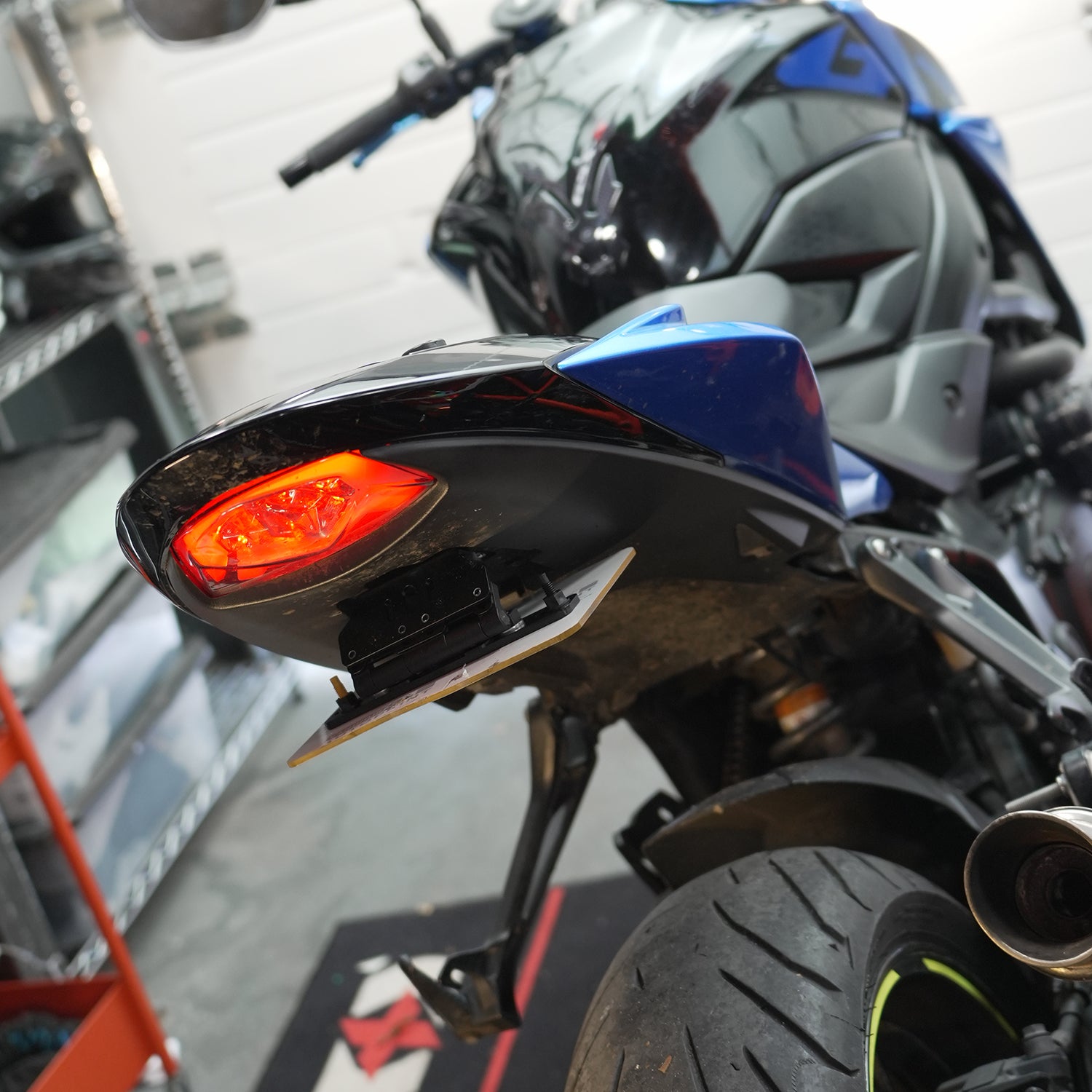 Suzuki GSXS 750
