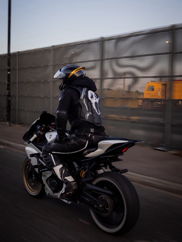 Yamaha R7