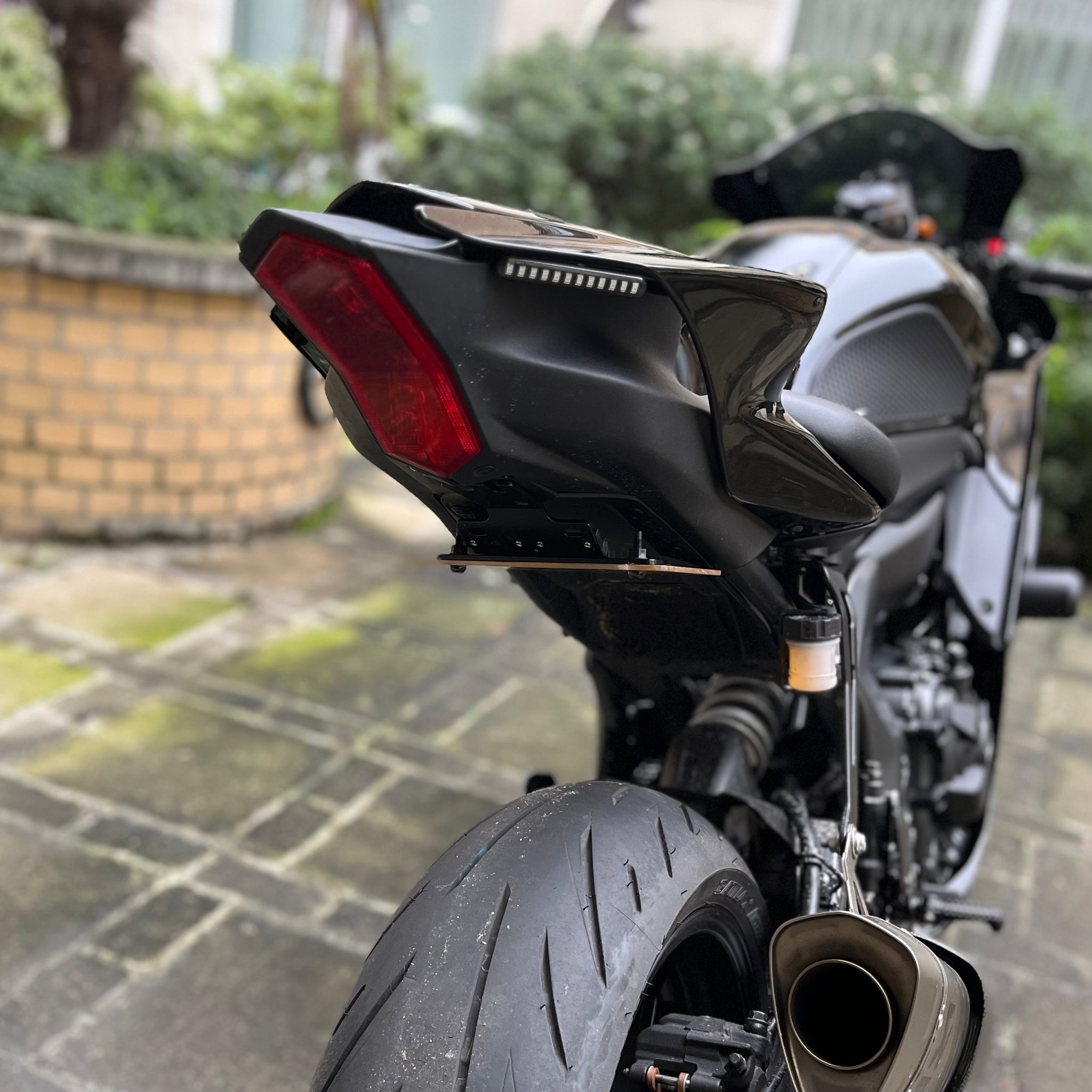 Yamaha R7