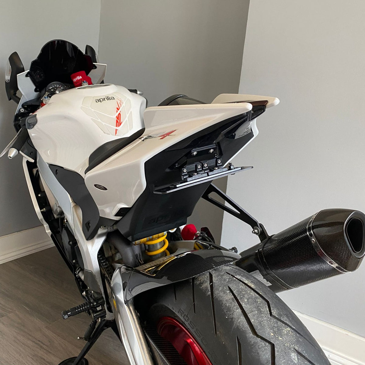 Aprilia Tuono V4