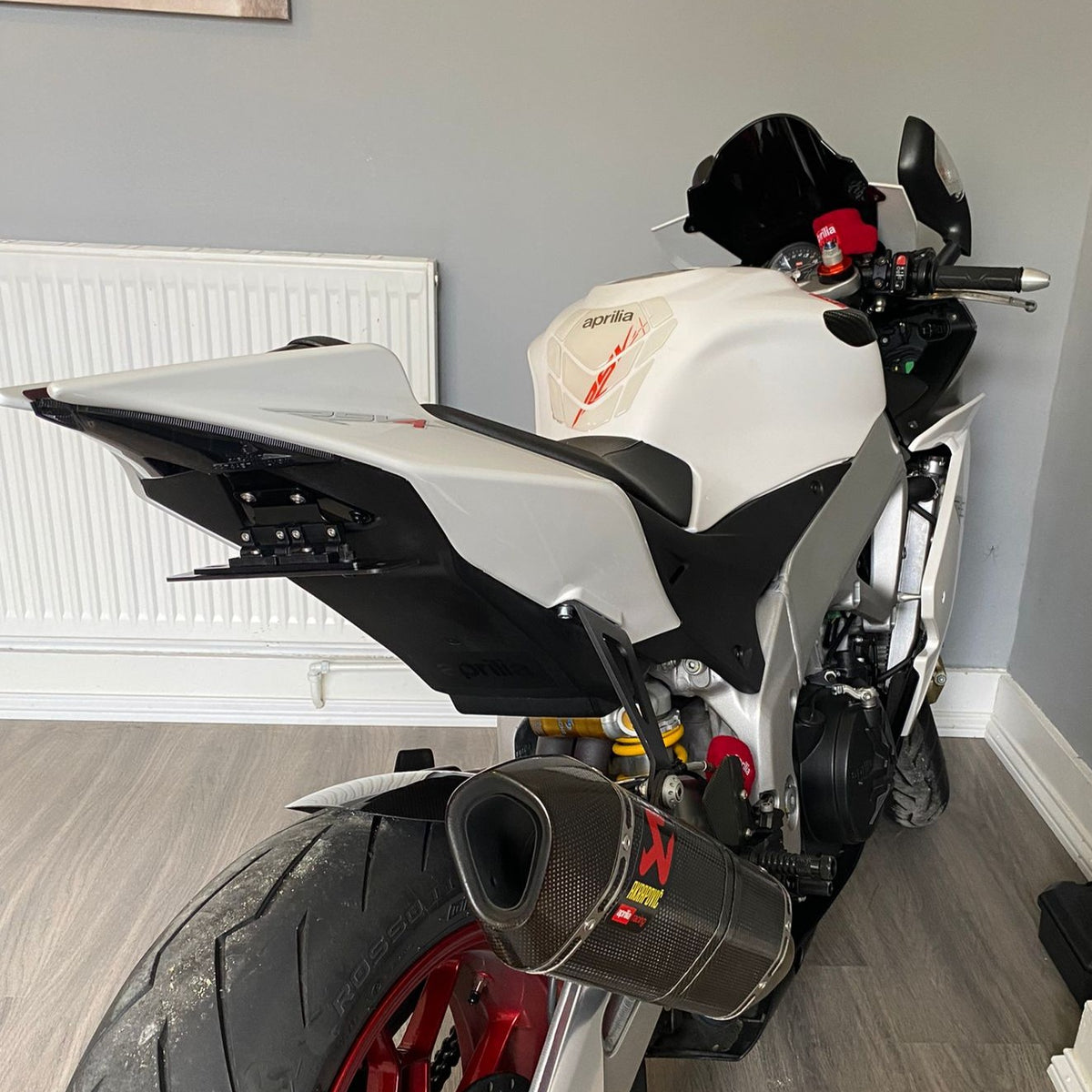 Aprilia Tuono V4
